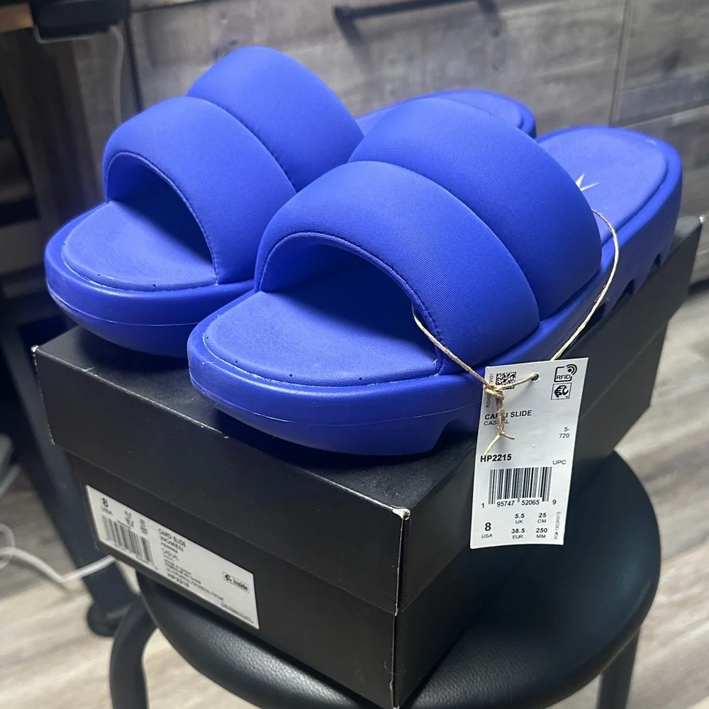Reebok x Cardi B slides - Picture 1 of 4